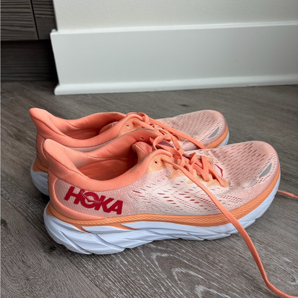 Hoka Women's Clifton 8 Athletic Shoes